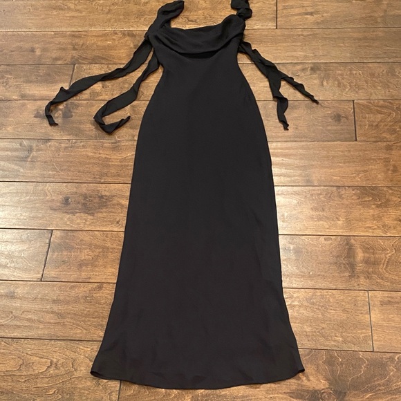 Princess Polly Black Maxi Dress - Picture 2 of 10